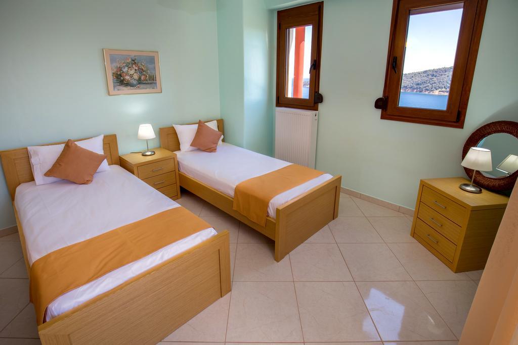 Aphrodite Villas Koinira Ngoại thất bức ảnh