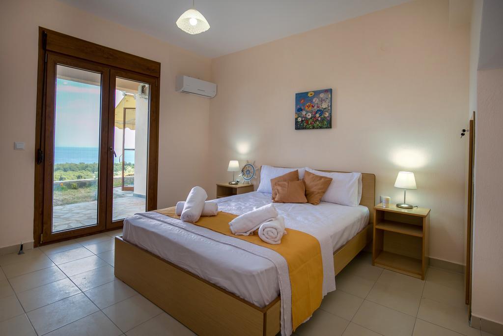 Aphrodite Villas Koinira Ngoại thất bức ảnh