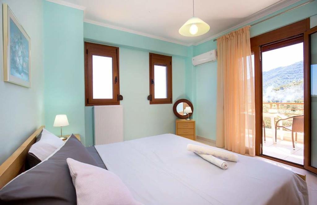 Aphrodite Villas Koinira Ngoại thất bức ảnh